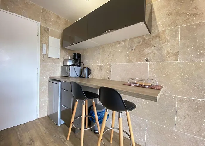 Moderne Avec Balcon Sud, Parking Privé, Près Avenue De Gaulle - 2 Couchages à - Fr-1-245-107 *