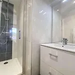 Apartamento Moderne Avec Balcon Sud, Parking Privé, Près Avenue De Gaulle - 2 Couchages à - Fr-1-245-107 *