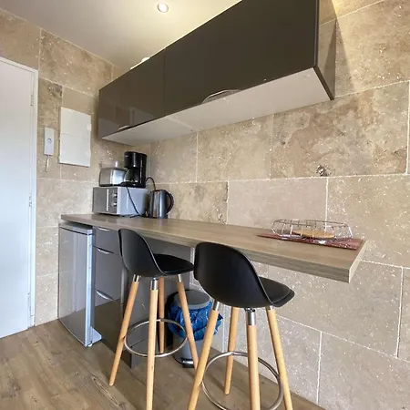 Moderne Avec Balcon Sud, Parking Privé, Près Avenue De Gaulle - 2 Couchages à - Fr-1-245-107 *